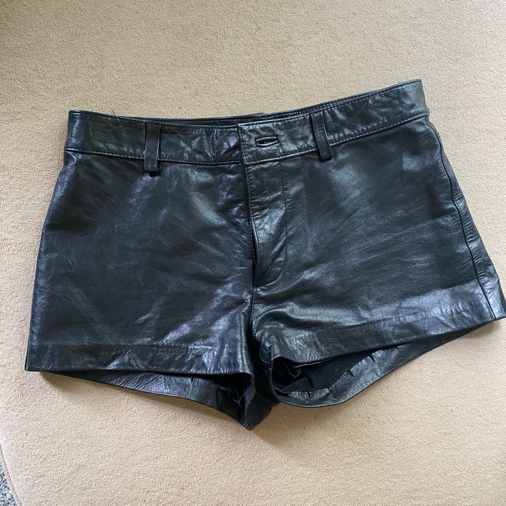 ✨ GAP 100% Genuine Leather Shorts